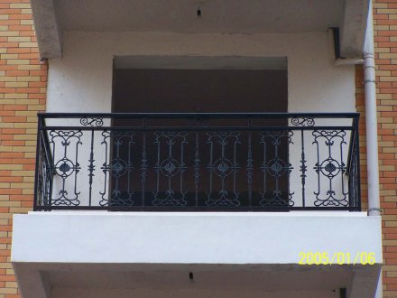 陽(yáng)臺(tái)裝修-陽(yáng)臺(tái)護(hù)欄的抉擇